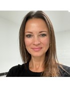 Go to the profile of Laura Howard